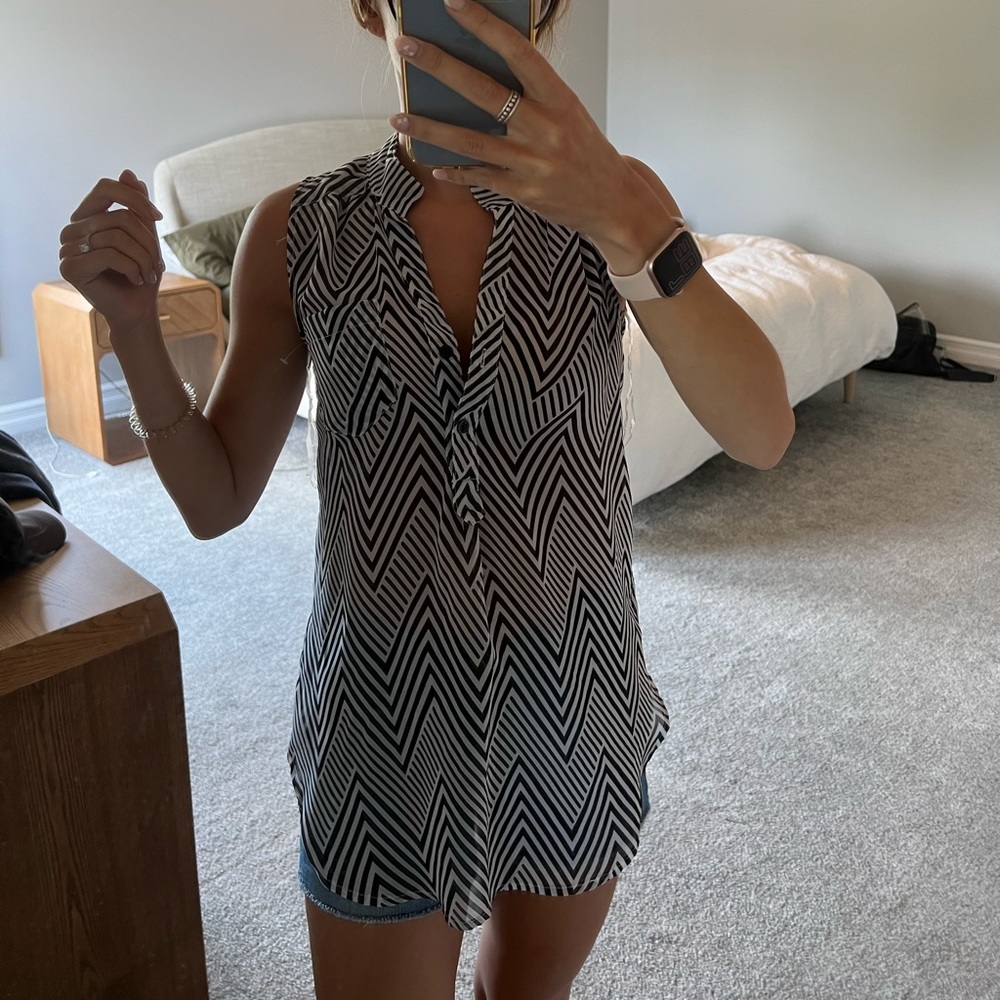 Charlotte Russe button down patterned top size xs
